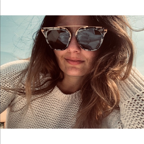 Meet your Posher, Jessica - Picture 2 of 5